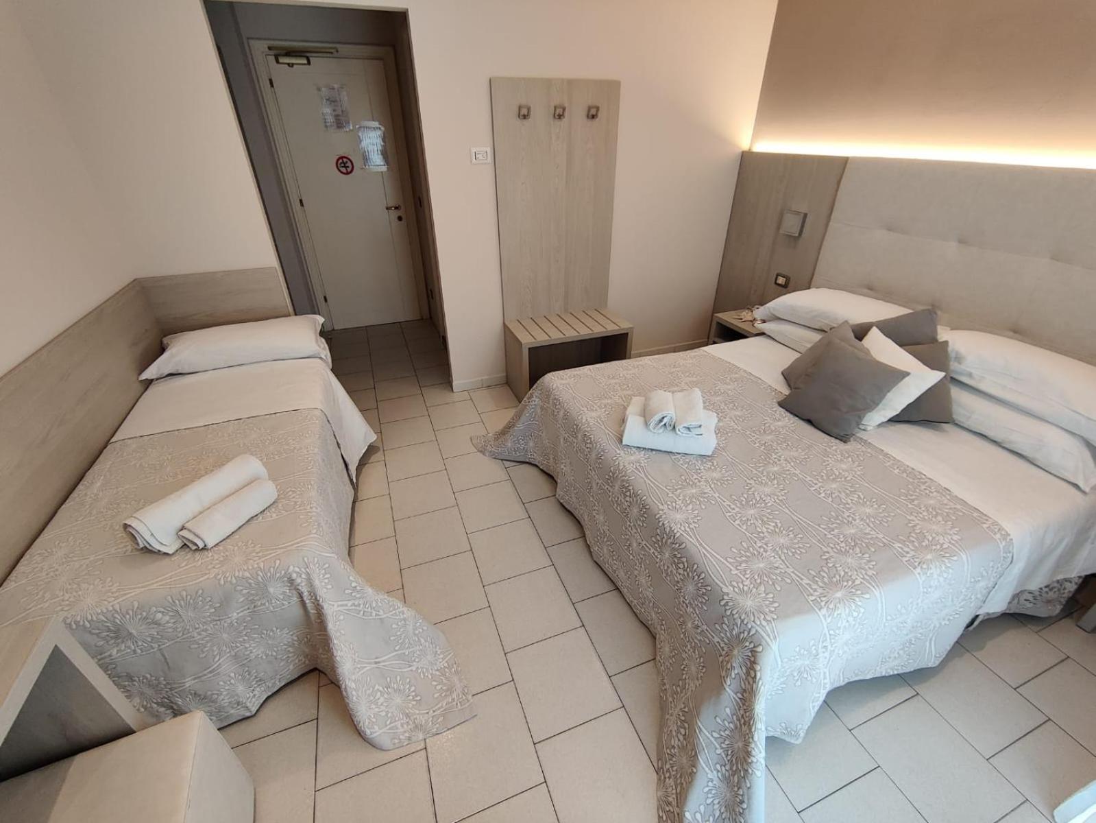 Hotel Stefan Room & Breakfast กัตเตโออามาเร ภายนอก รูปภาพ