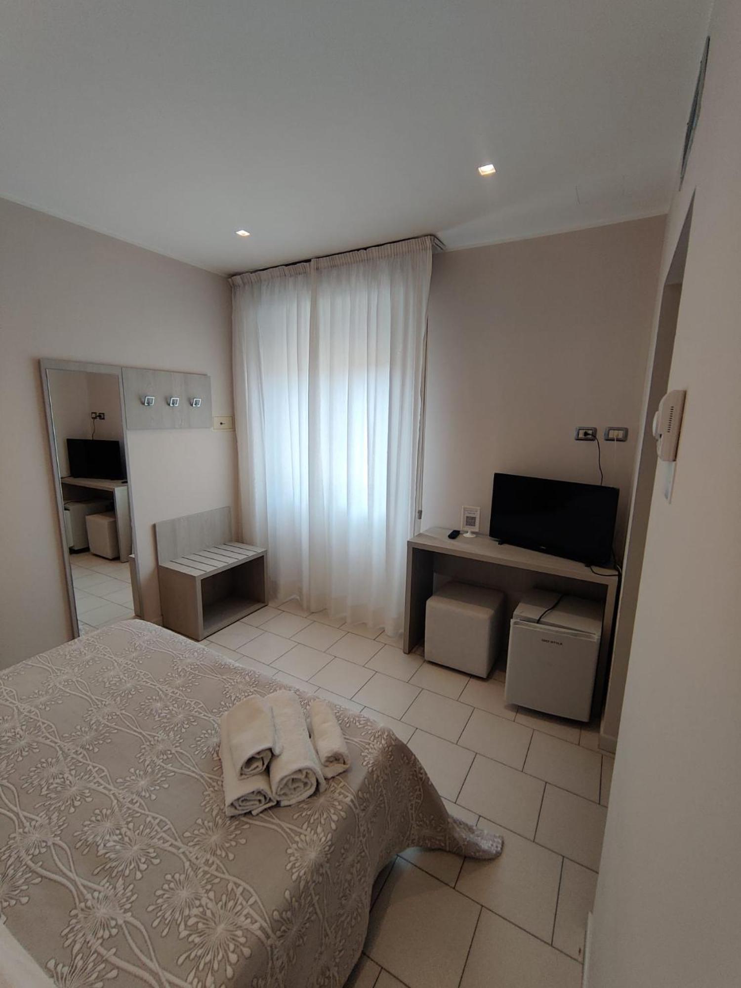 Hotel Stefan Room & Breakfast กัตเตโออามาเร ภายนอก รูปภาพ