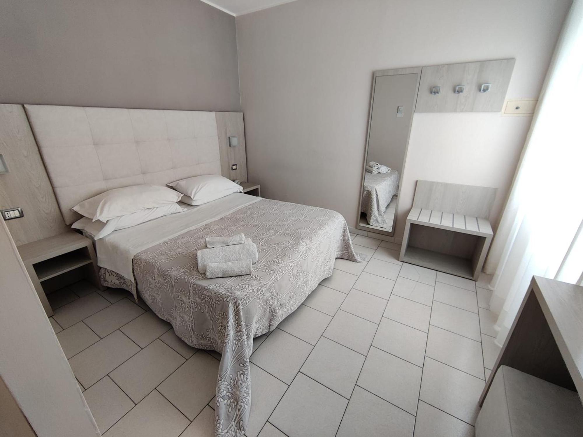 Hotel Stefan Room & Breakfast กัตเตโออามาเร ภายนอก รูปภาพ