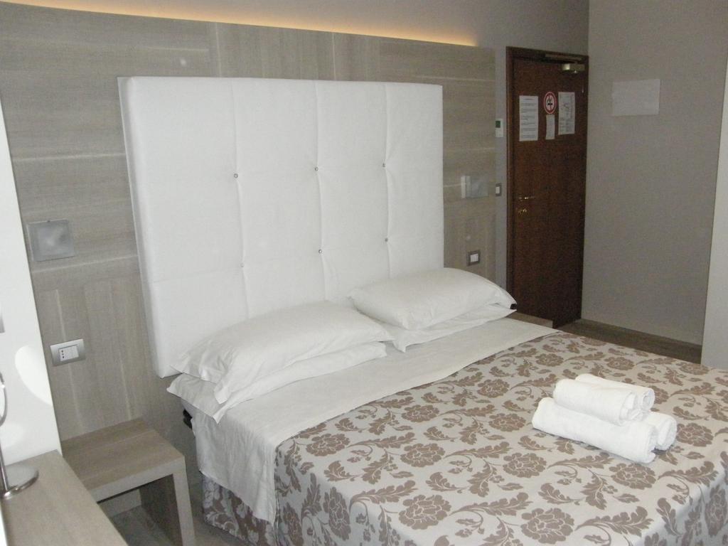 Hotel Stefan Room & Breakfast กัตเตโออามาเร ภายนอก รูปภาพ