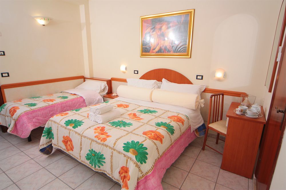 Hotel Stefan Room & Breakfast กัตเตโออามาเร ภายนอก รูปภาพ