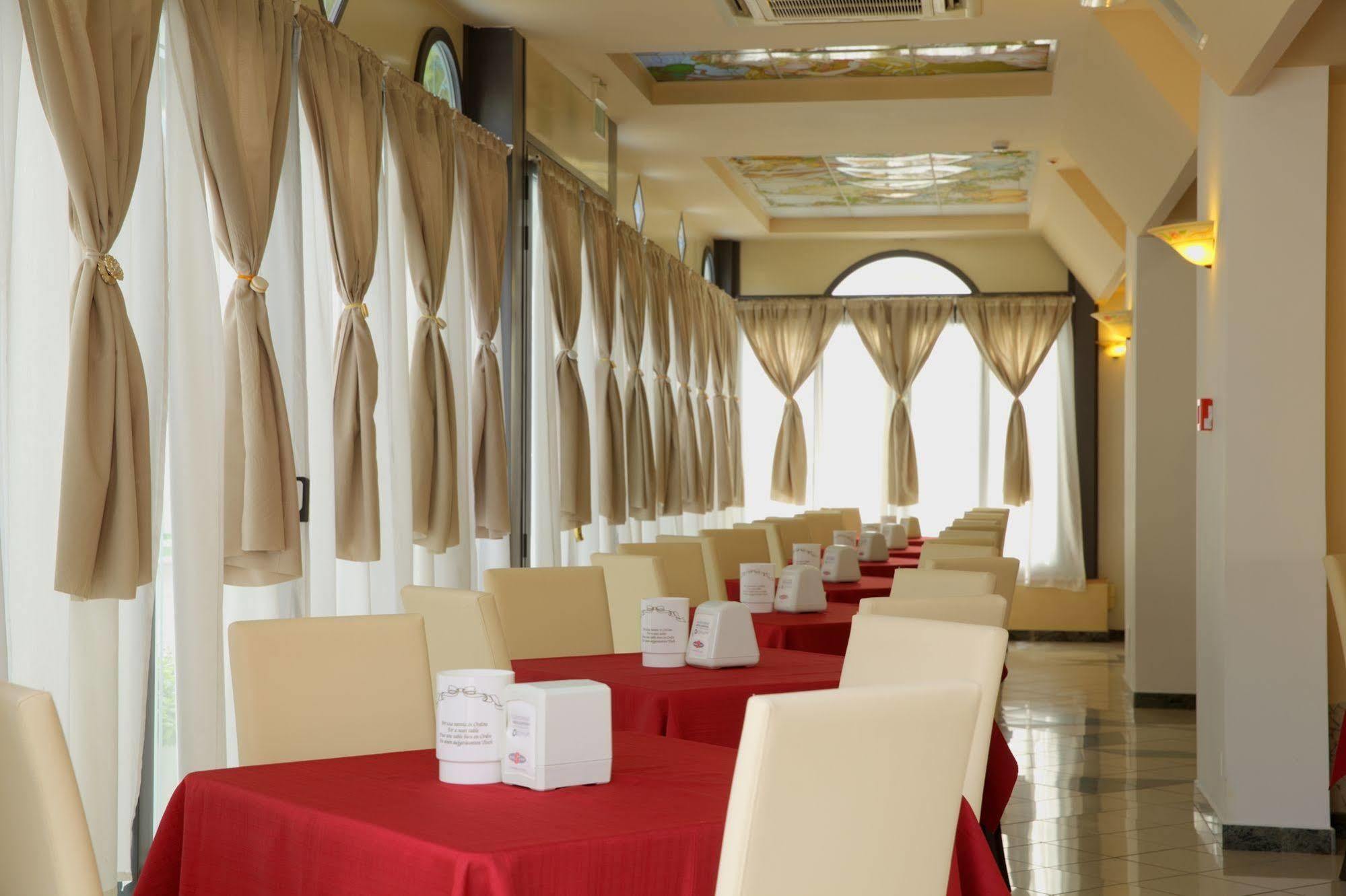 Hotel Stefan Room & Breakfast กัตเตโออามาเร ภายนอก รูปภาพ
