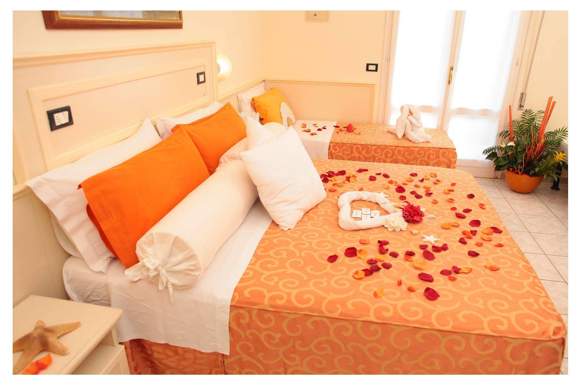 Hotel Stefan Room & Breakfast กัตเตโออามาเร ภายนอก รูปภาพ
