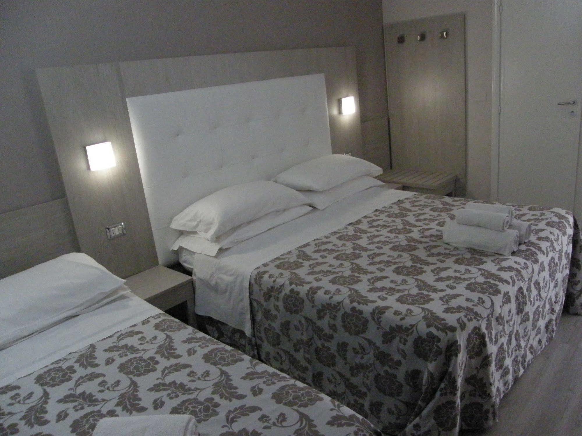 Hotel Stefan Room & Breakfast กัตเตโออามาเร ภายนอก รูปภาพ